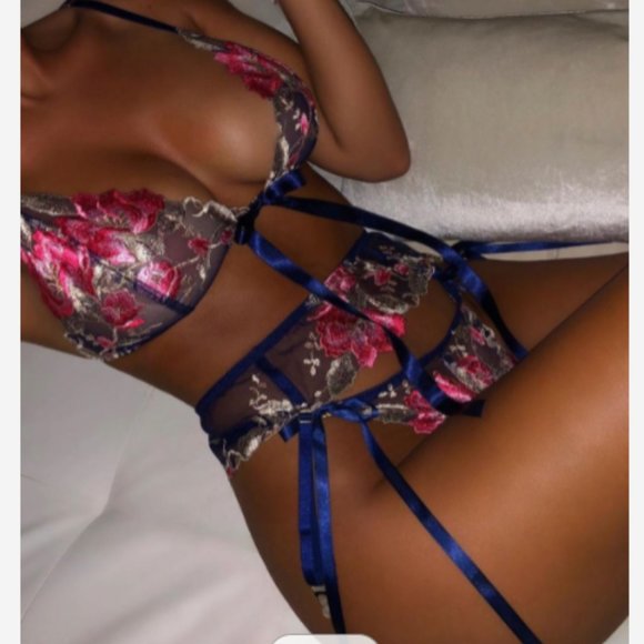 Women's Lingerie - Picture 3 of 3